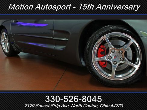 Used 2004 Chevrolet Corvette Coupe w/ Preferred Equipment Group RWD image 45