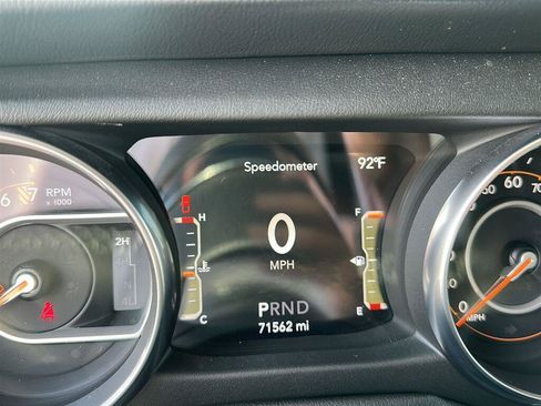 Used 2020 Jeep Gladiator Overland AWD/4WD image 5