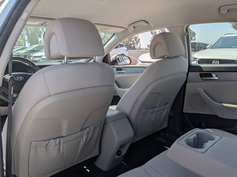 Used 2017 Hyundai Sonata SE FWD image 17