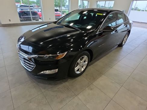 Used 2024 Chevrolet Malibu LT FWD image 1