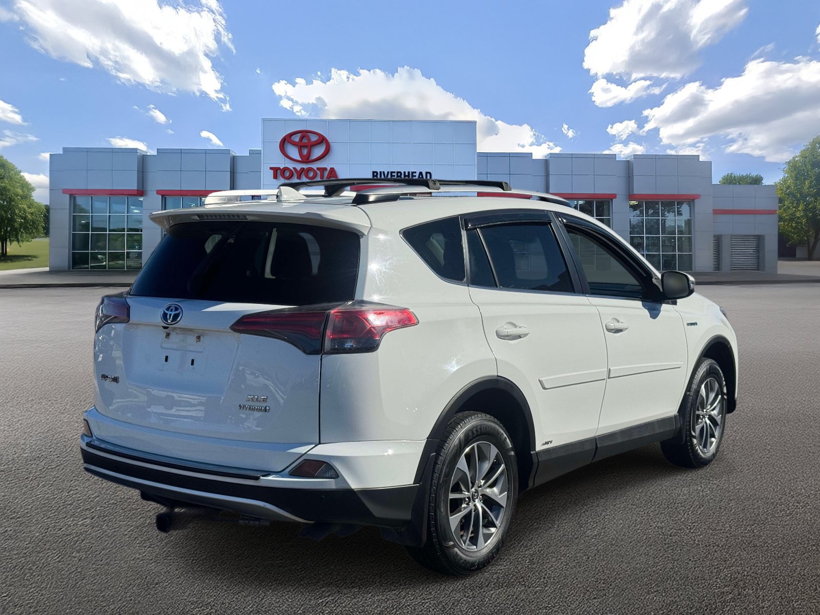 Used 2016 Toyota RAV4 XLE w/ Convenience Package AWD/4WD image 6