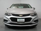 Used 2018 Chevrolet Cruze LT image 2