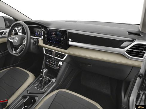 New 2026 Volkswagen Taos SE image 5