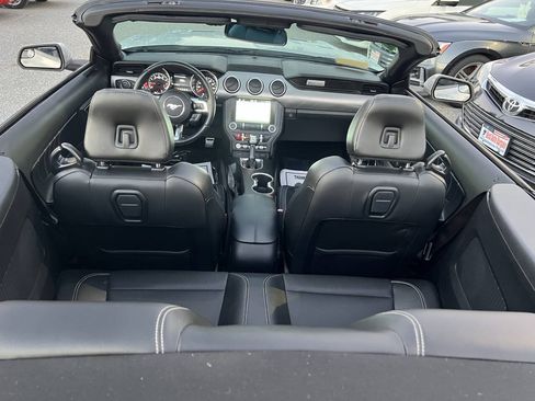 Used 2018 Ford Mustang GT Premium RWD image 28