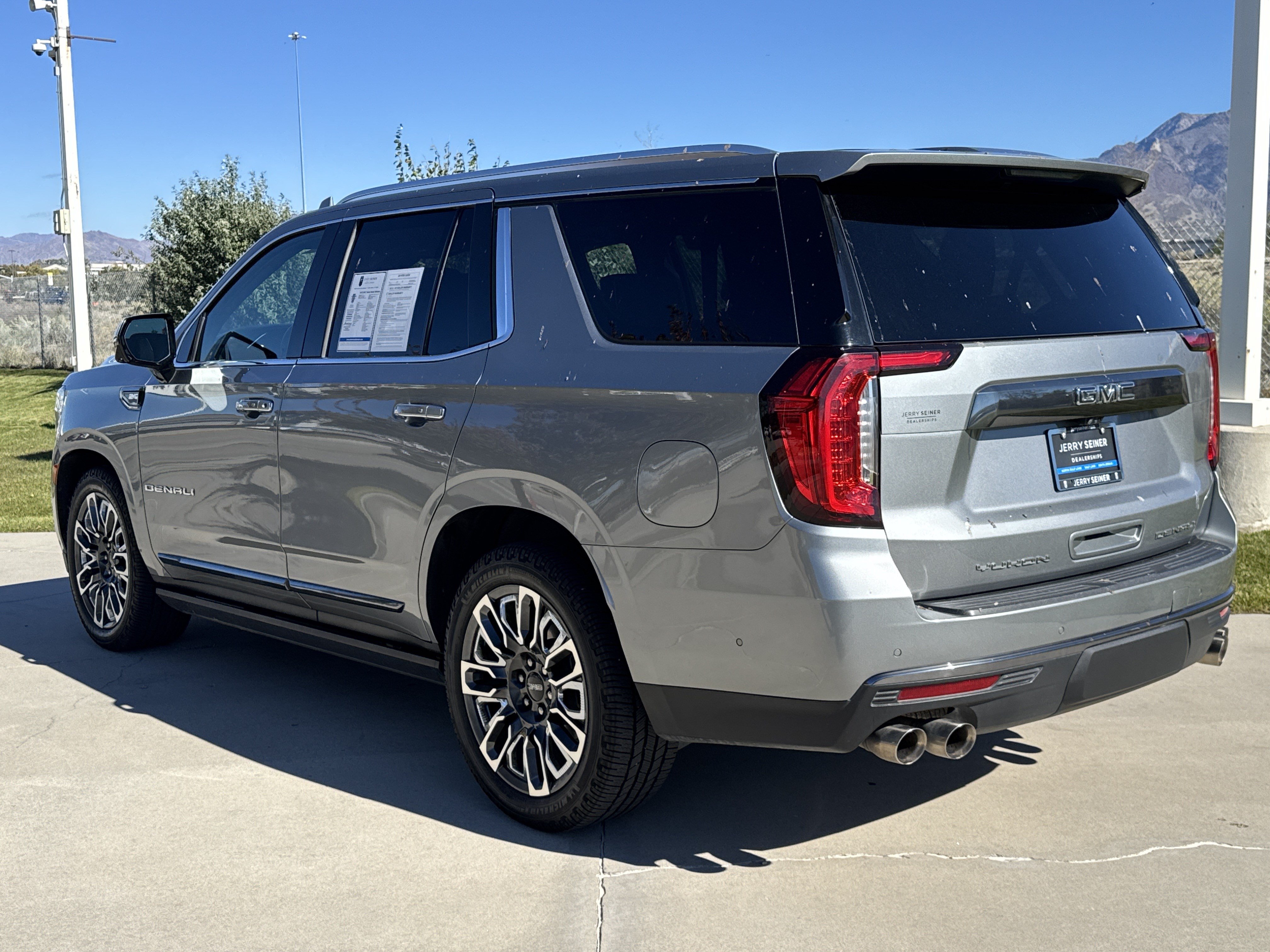 Certified 2023 GMC Yukon Denali Ultimate AWD/4WD image 3