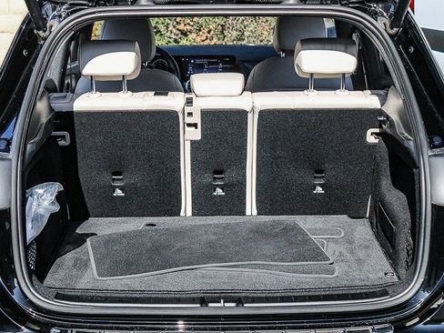 Used 2025 Mercedes-Benz GLA 250 4MATIC image 28