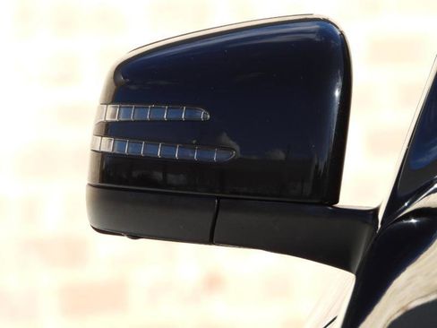 Used 2017 Mercedes-Benz GLS 550 4MATIC image 34