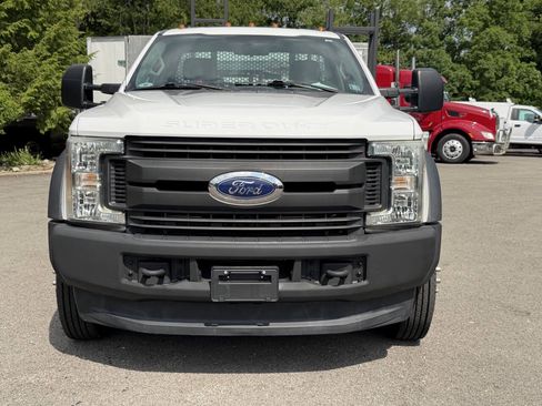 Used 2017 Ford F550 4x4 Regular Cab Super Duty image 4