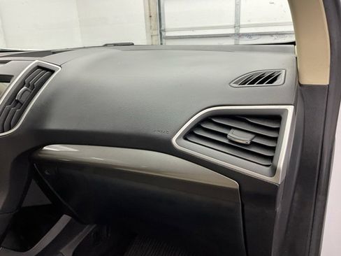 Used 2020 Ford Edge SEL w/ Cold Weather Package image 10