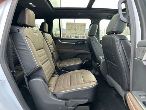 New 2026 GMC Acadia Denali Ultimate w/ LPO, Floor Liner Package image 12