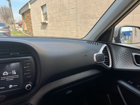 Used 2025 Kia Soul LX w/ LX Technology Package image 33