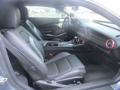 Used 2019 Chevrolet Camaro LT w/ RS Package image 18