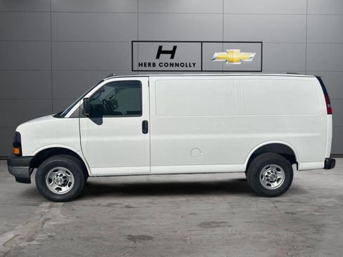 New 2025 Chevrolet Express 2500 w/ Driver Convenience Package RWD image 3