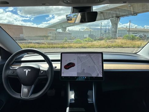 Used 2020 Tesla Model 3 Standard Range Plus RWD image 13