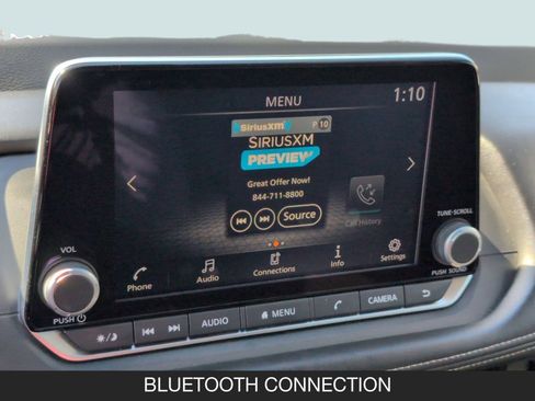 Used 2025 Nissan Rogue SV image 17