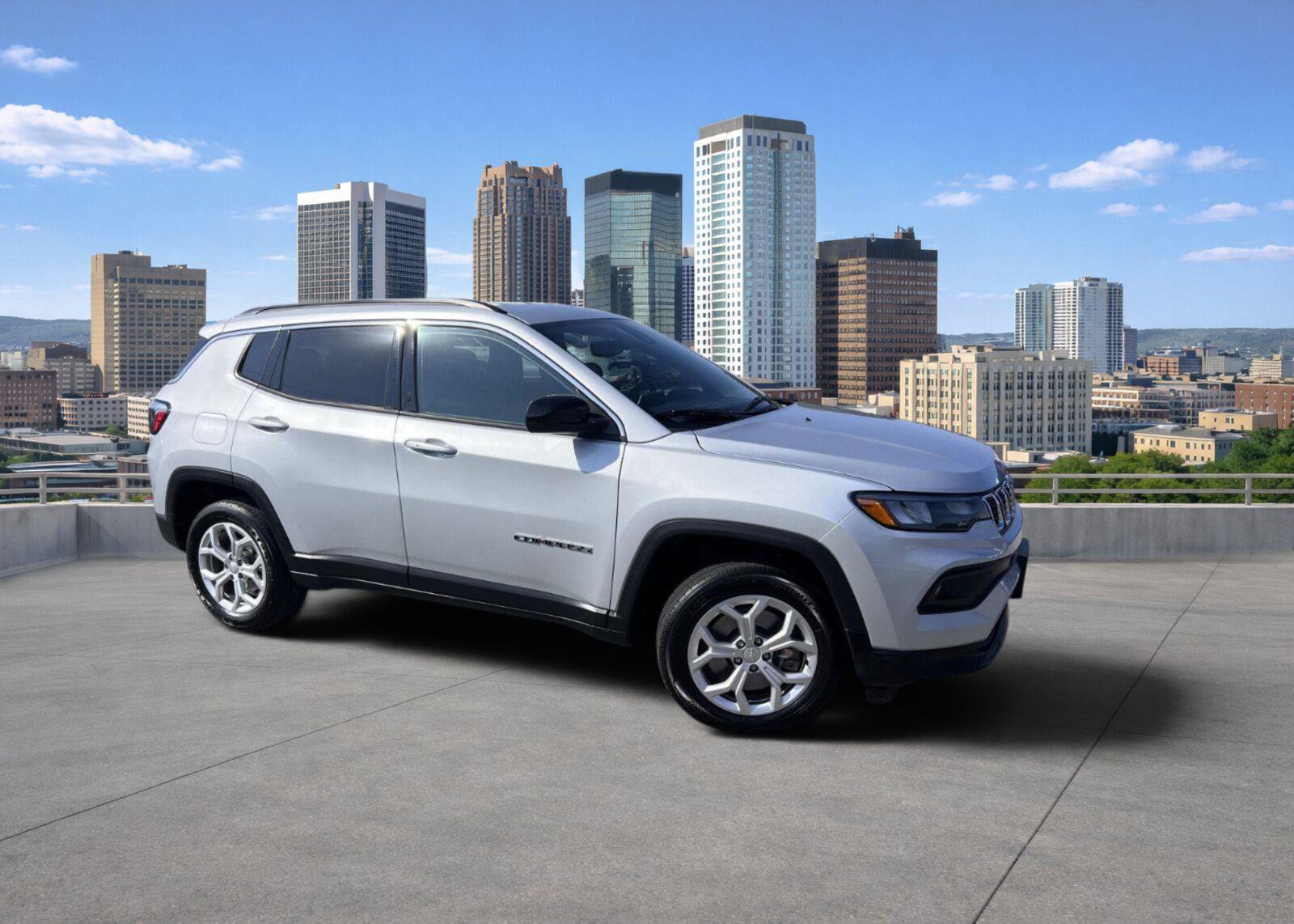 Used 2024 Jeep Compass Latitude AWD/4WD image 1