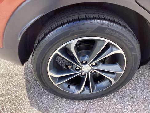 Used 2020 Buick Encore GX Essence image 12