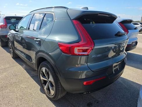 Used 2026 Volvo XC40 B5 Plus AWD/4WD image 3