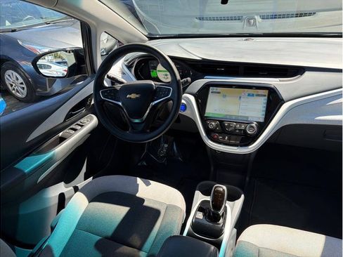 Used 2017 Chevrolet Bolt LT FWD image 5