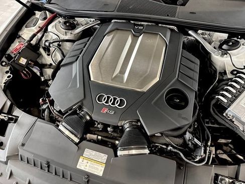 Used 2023 Audi RS 6 AWD/4WD image 33