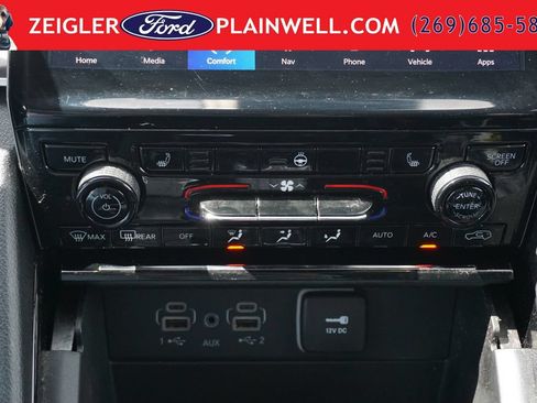 Used 2023 Jeep Grand Cherokee Limited AWD/4WD image 25