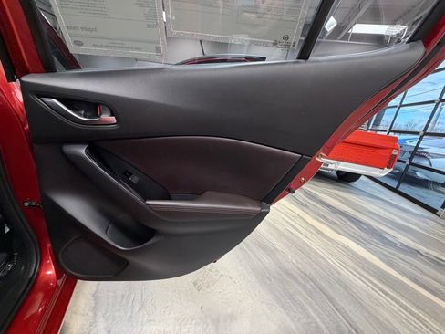 Used 2017 MAZDA MAZDA3 Touring image 40