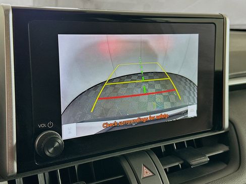 Used 2024 Toyota RAV4 LE image 22