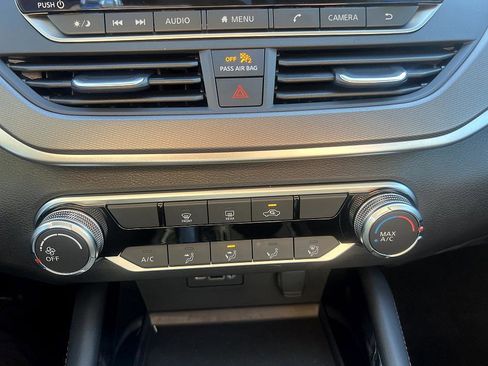 New 2025 Nissan Altima 2.5 SR image 12