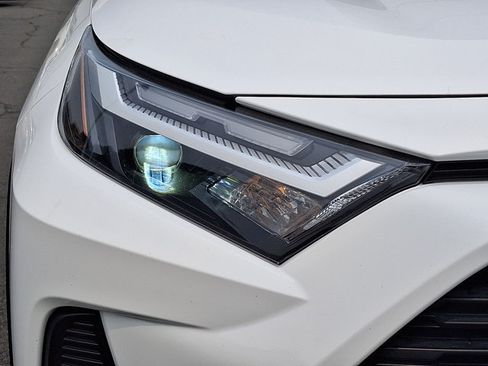 Used 2022 Toyota RAV4 XLE w/ Convenience Package AWD/4WD image 29