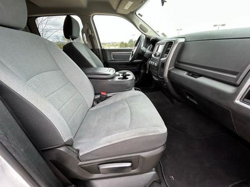 Used 2021 RAM 1500 Classic SLT AWD/4WD image 32