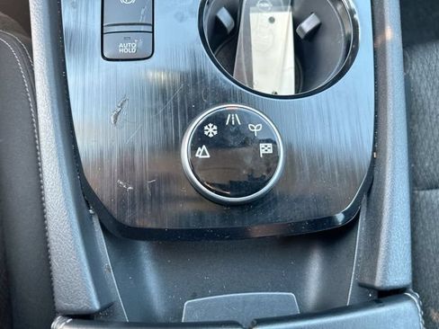 Used 2024 Nissan Rogue SV AWD/4WD image 39