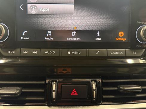 Used 2022 Nissan Pathfinder S FWD image 39