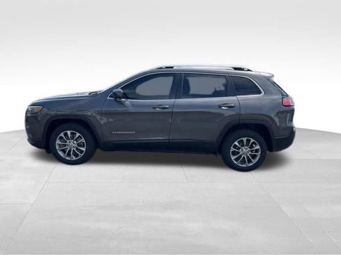 Used 2019 Jeep Cherokee Latitude Plus w/ Comfort/Convenience Group FWD image 4