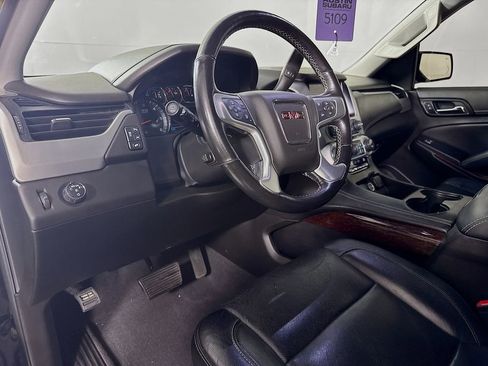 Used 2019 GMC Yukon XL SLT w/ Open Road Package RWD image 9