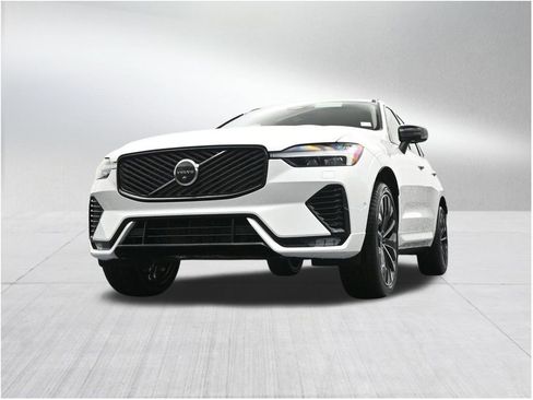 New 2026 Volvo XC60 B5 Ultra w/ Protection Package Premier AWD/4WD image 28