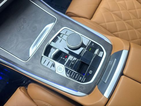 Used 2023 BMW X7 xDrive40i AWD/4WD image 73