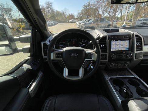 Used 2019 Ford F250 Lariat w/ Lariat Value Package image 11