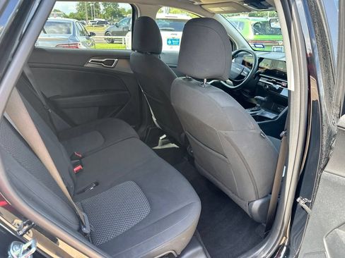Used 2026 Kia Sportage LX FWD image 18