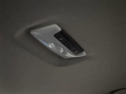 Used 2022 Nissan Sentra SR w/ SR Premium Package FWD image 35