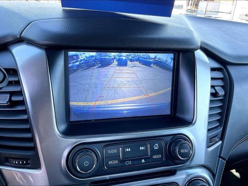 Used 2018 Chevrolet Tahoe LT w/ LT Signature Package image 19