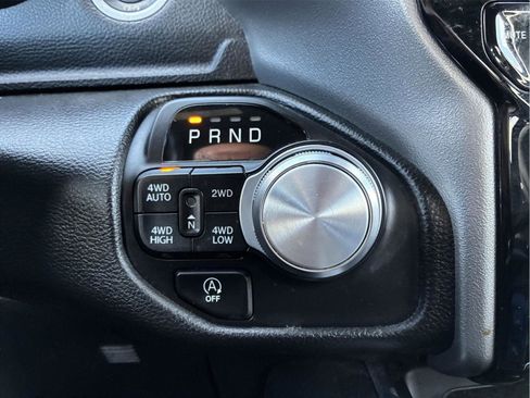 Used 2023 RAM 1500 Laramie AWD/4WD image 22