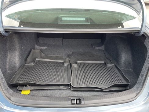 Used 2025 Toyota Corolla LE image 44