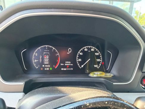Used 2025 Honda Pilot EX-L image 1
