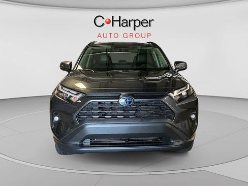 Used 2022 Toyota RAV4 XLE Premium AWD/4WD image 8