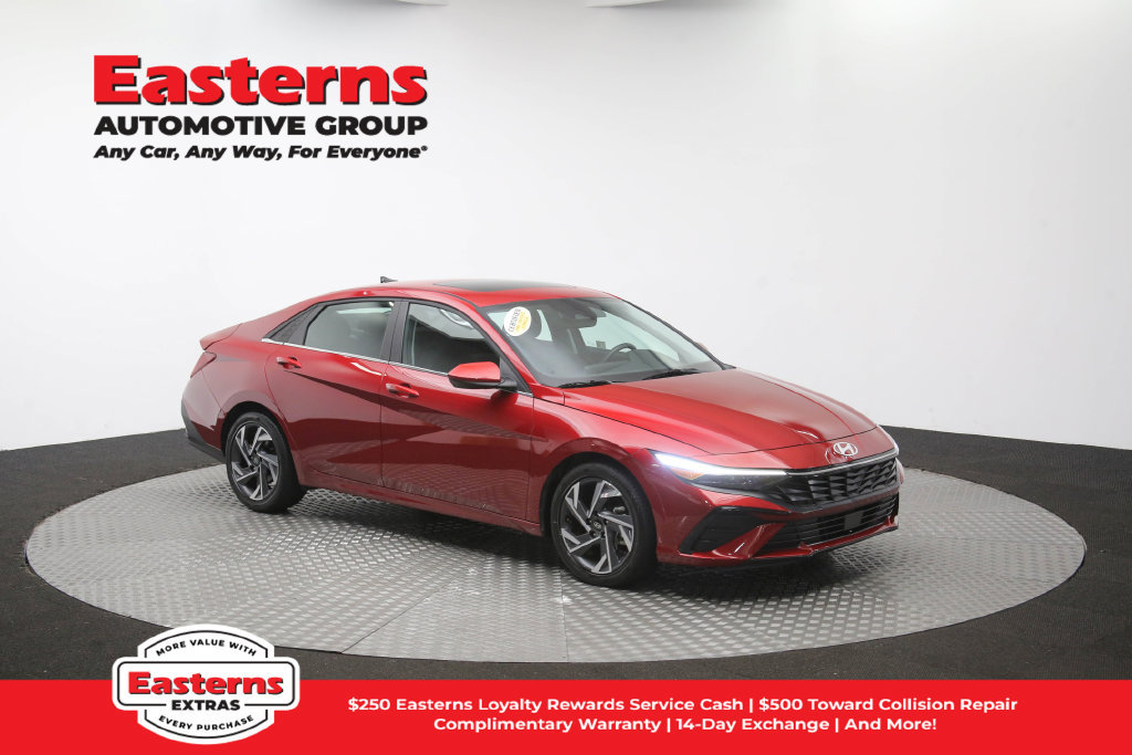 Used 2025 Hyundai Elantra SEL FWD image 51