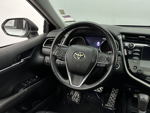 Used 2019 Toyota Camry XSE image 26