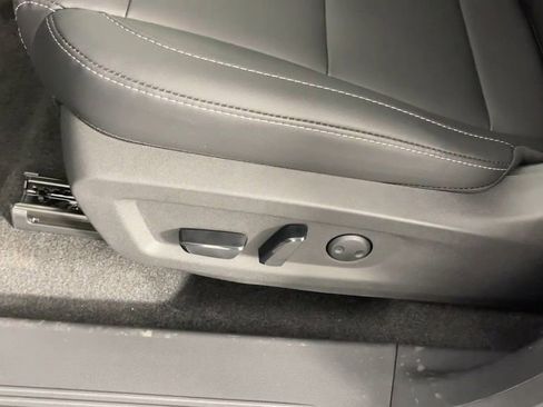 New 2025 Nissan Murano SV image 28