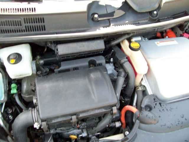 Used 2005 Toyota Prius w/ Pkg 5 FWD image 8