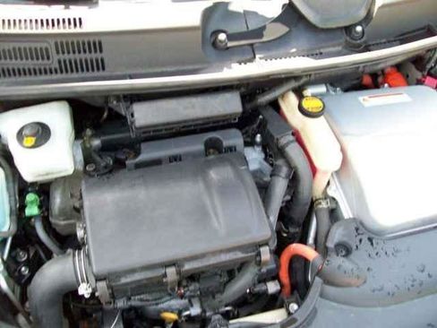 Used 2005 Toyota Prius w/ Pkg 5 image 8