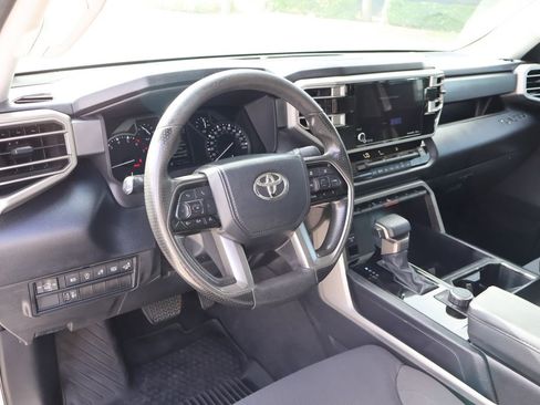 Used 2022 Toyota Tundra SR5 w/ SR5 Convenience Package RWD image 15